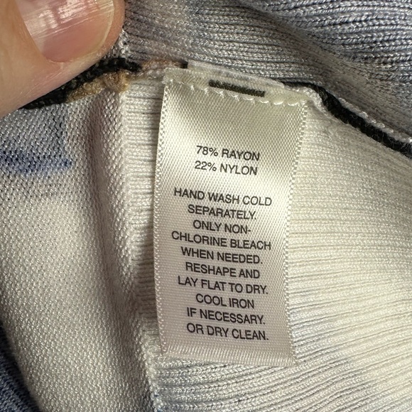 White House Black Market Blue and White Knit Top small - Picture 6 of 6